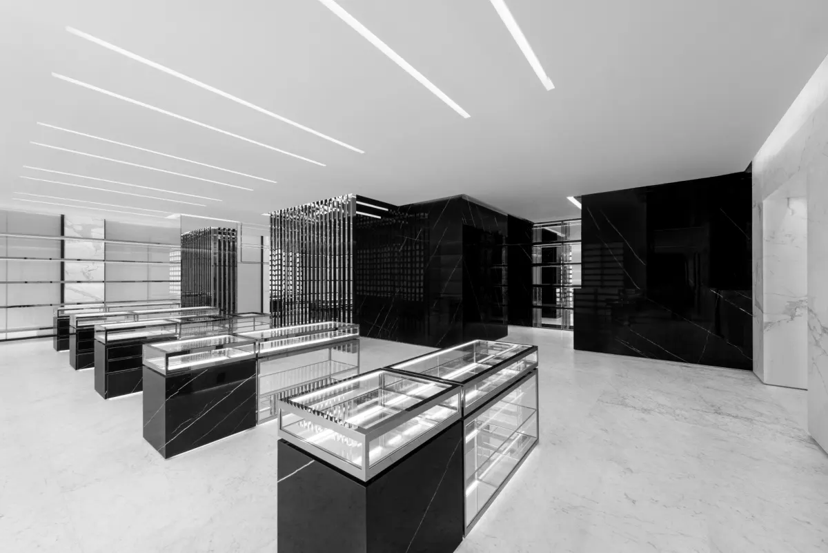 Saint Laurent, Stores